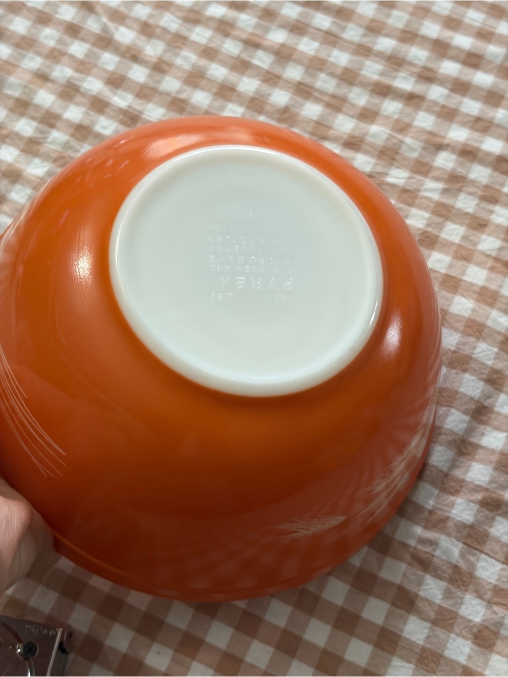 vintage Pyrex mixing bowl in the Autumn Harvest Wheat pattern. - Picture 2 of 7